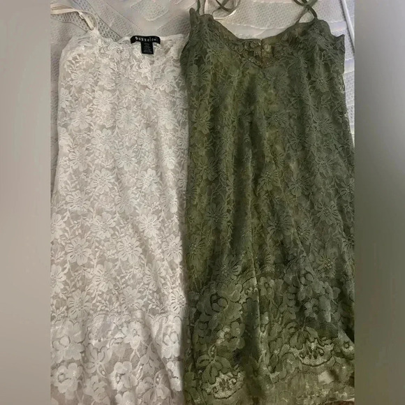 Bozzolo Bundle of 2 laced tank tops size S - Picture 1 of 9